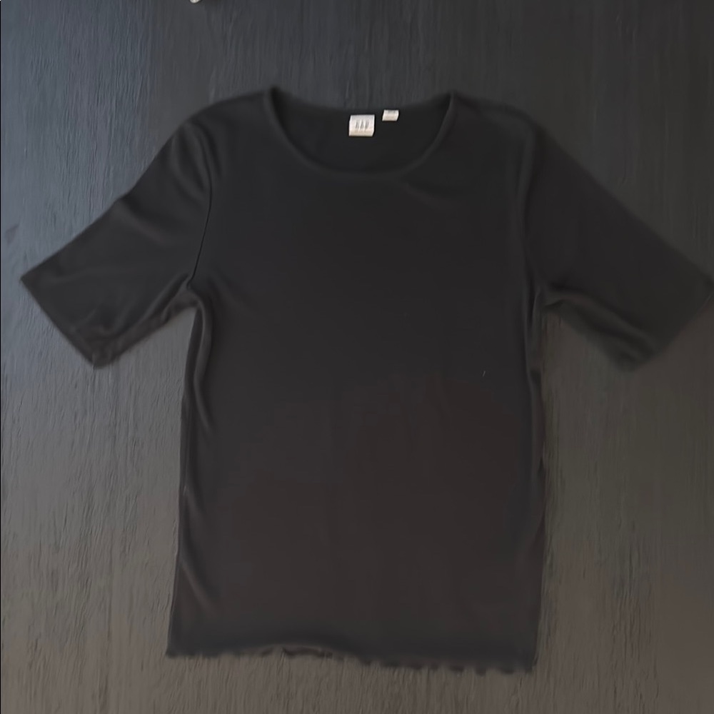 Gap Ribbed Tee